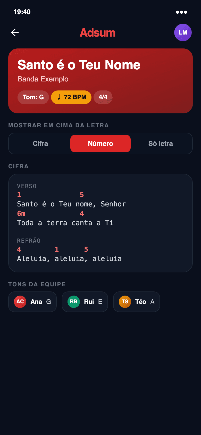 Cifra em graus, com o menu Mostrar em cima da letra e os tons da equipe